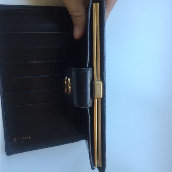 ❌Sold ❌Auth Chanel lambskin wallet - Picture 3 of 5